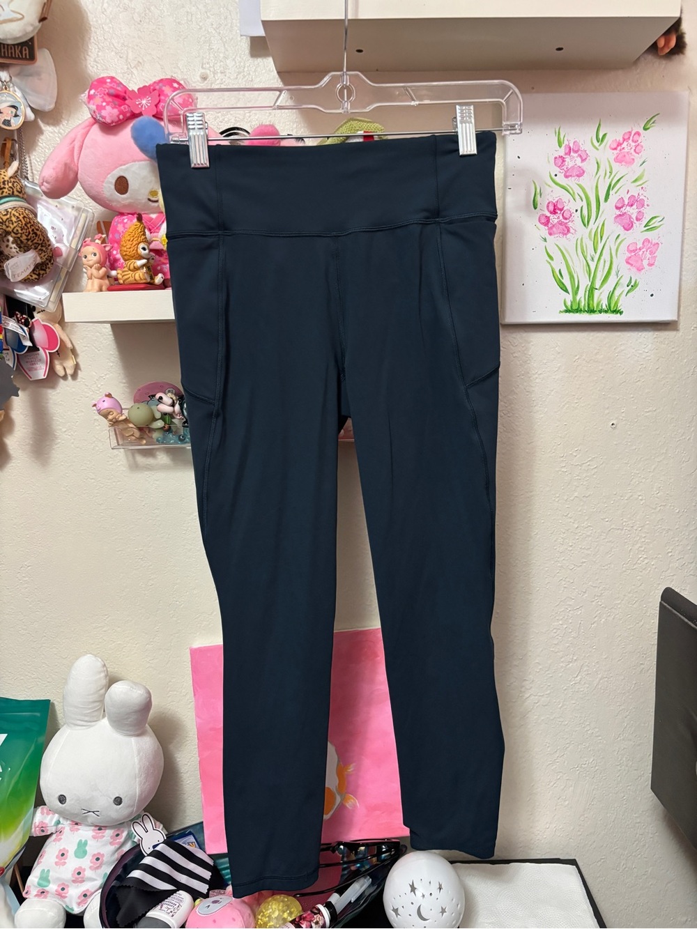 Lululemon Final Lap Crop *23"
True Navy Sz 6